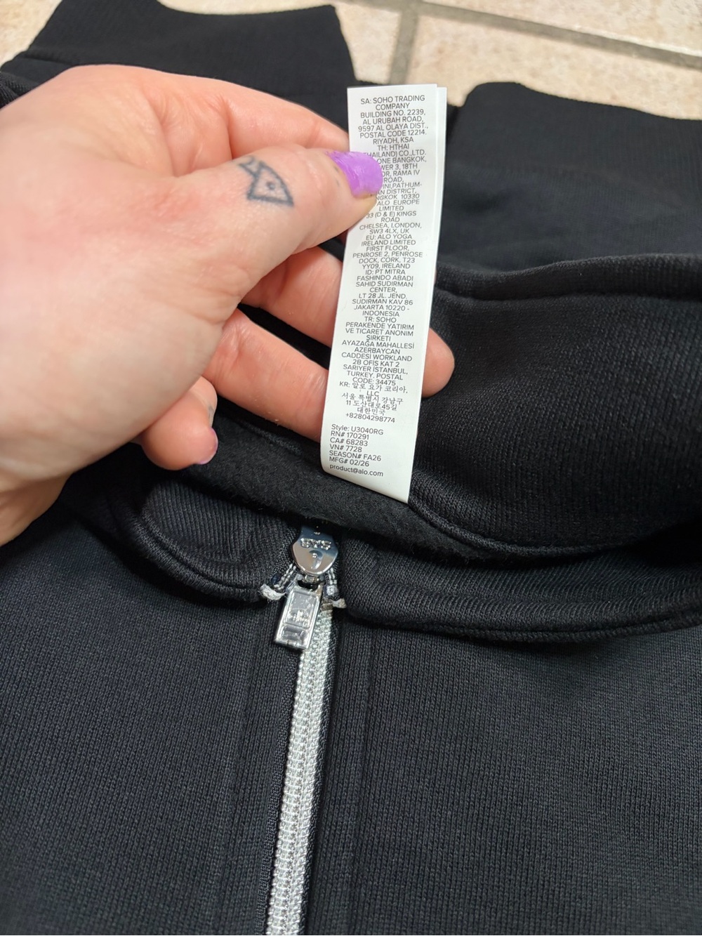 NWT ALO Accolade 1/4 Zip Pullover (Black) Size Large - Picture 10 of 13